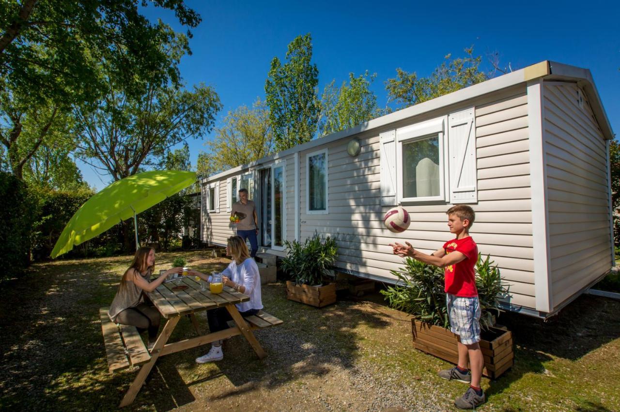 Camping Marina Plage Vitrolles  Ngoại thất bức ảnh